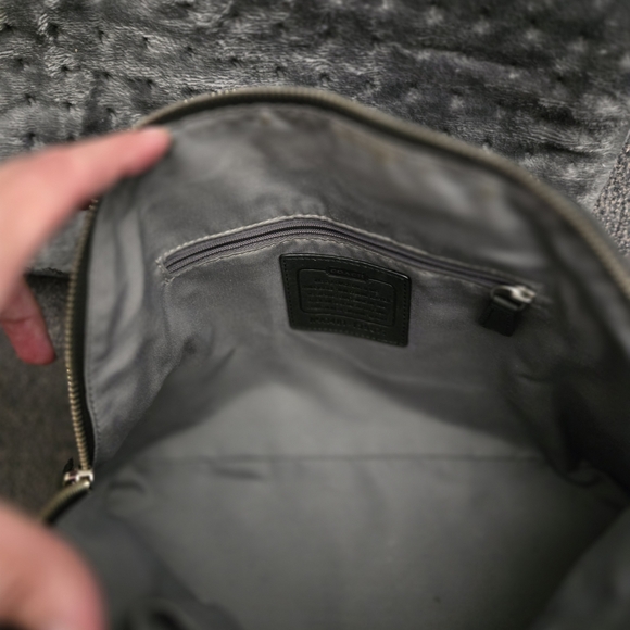 Coach Black Leather Women's Bag - Picture 6 of 8